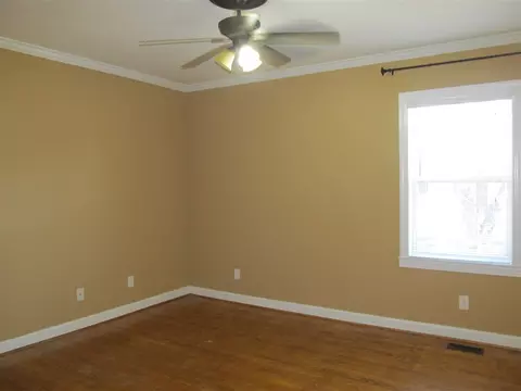 102 W C St, Erwin, NC 28339 photo 7