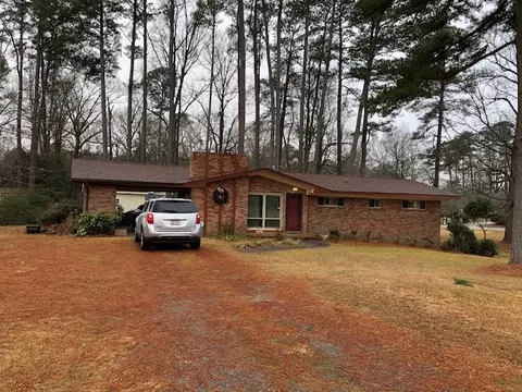 102 Elm Dr, Smithfield, NC 27577 photo 1