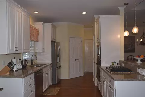 706 Wakehurst Dr, Cary, NC 27519 photo 10