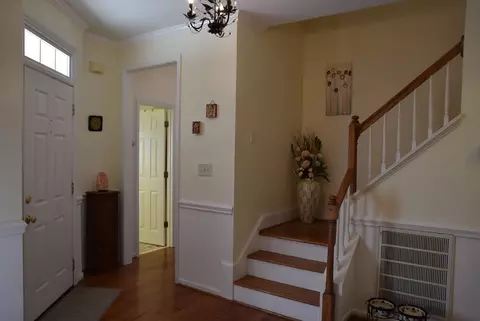 706 Wakehurst Dr, Cary, NC 27519 photo 2
