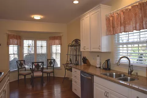 706 Wakehurst Dr, Cary, NC 27519 photo 7