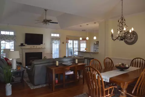 706 Wakehurst Dr, Cary, NC 27519 photo 3