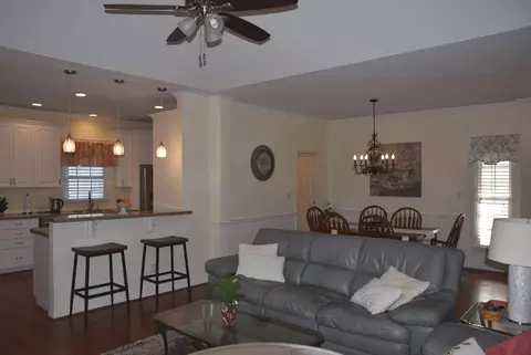 706 Wakehurst Dr, Cary, NC 27519 photo 4