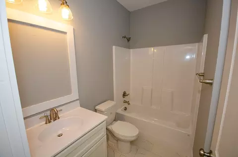 102 Crestview Dr, Durham, NC 27712 photo 17