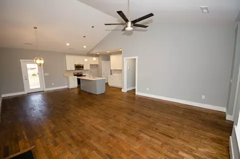 102 Crestview Dr, Durham, NC 27712 photo 4