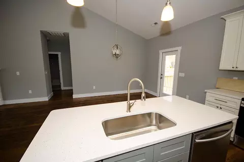 102 Crestview Dr, Durham, NC 27712 photo 9