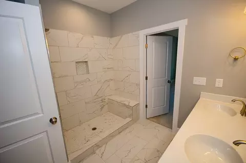 102 Crestview Dr, Durham, NC 27712 photo 14
