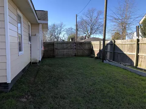 301 E Divine St, Dunn, NC 28334 photo 30