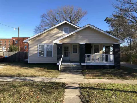 301 E Divine St, Dunn, NC 28334 photo 1