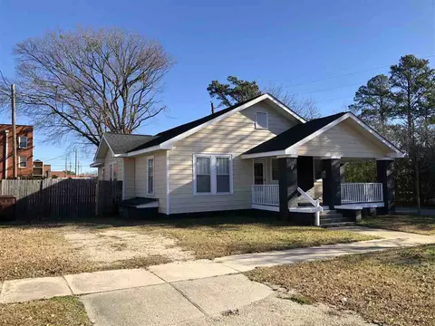 301 E Divine St, Dunn, NC 28334 photo 2