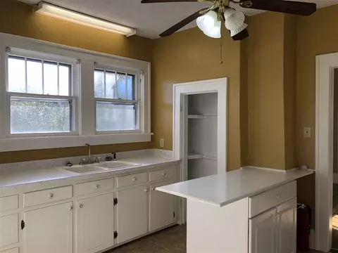 301 E Divine St, Dunn, NC 28334 photo 13