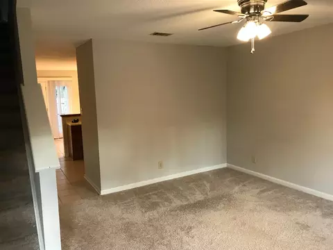 703 Gatehouse Ln, Durham, NC 27707 photo 2