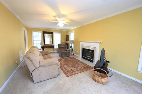 114 E Skyhawk Dr, Cary, NC 27513 photo 3