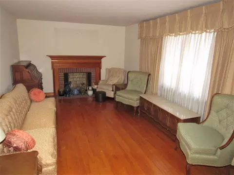 4709 Bennett Memorial Rd, Durham, NC 27705 photo 5