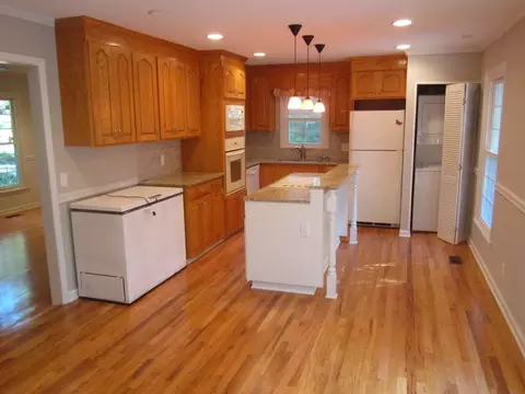 142 Smith Dr, Durham, NC 27712 photo 2