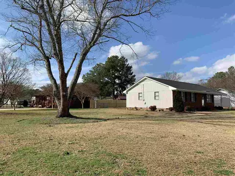 501 Saint St, Dunn, NC 28334 photo 2