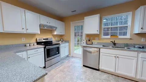 414 Summer Breeze Dr, Durham, NC 27704 photo 7