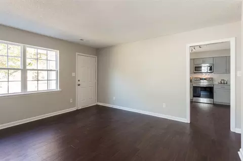 608 Piper St, Durham, NC 27704 photo 2