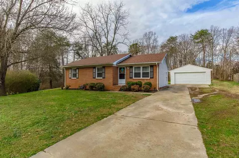 2871 Springfield Ct, Elon, NC 27244 photo 1