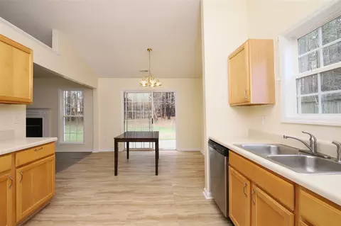2630 Stadium Dr, Durham, NC 27704 photo 8