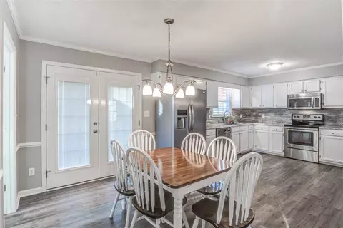 8804 Garnet Cir, Willow Spring, NC 27592 photo 9
