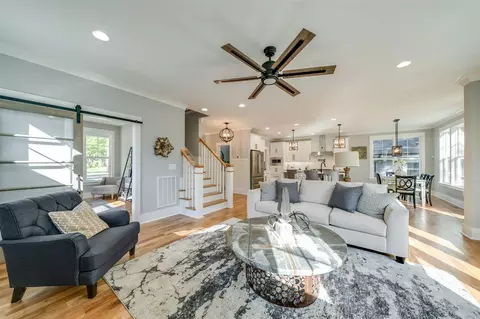 611 E Markham Ave, Durham, NC 27701 photo 15