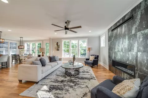 611 E Markham Ave, Durham, NC 27701 photo 12
