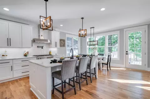611 E Markham Ave, Durham, NC 27701 photo 4