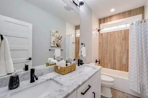 611 E Markham Ave, Durham, NC 27701 photo 24