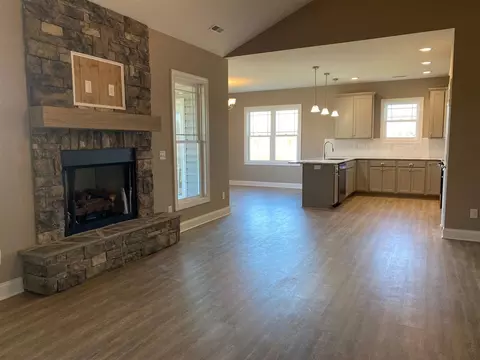 7642 Benson Hardee Rd, Benson, NC 27504 photo 5