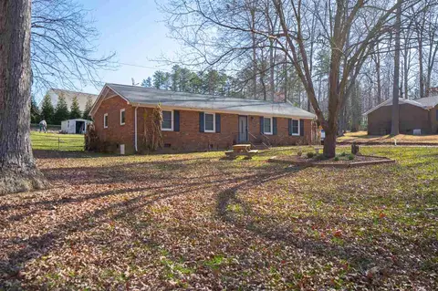 5606 Willow Dr, Durham, NC 27712 photo 1