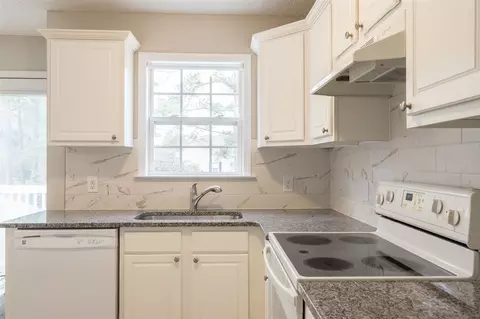 1012 Two Claude Rd, Willow Spring, NC 27592 photo 10