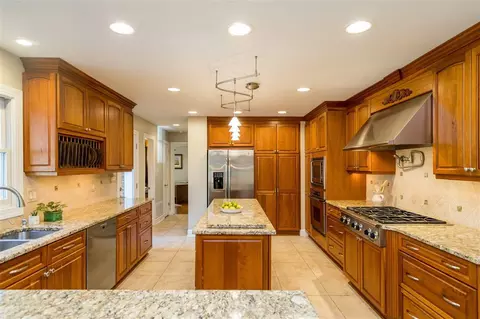 412 Glasgow Rd, Cary, NC 27511 photo 9
