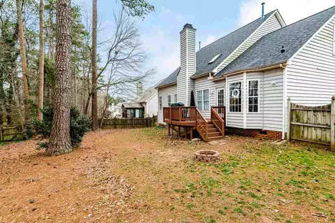 111 Longbridge Dr, Cary, NC 27518 photo 3