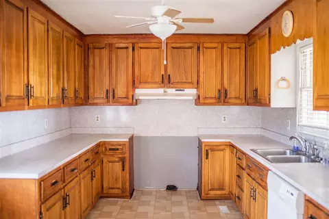 3115 Erwin Chapel Rd, Dunn, NC 28334 photo 3