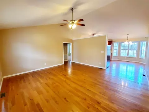 91 Denvale Dr, Selma, NC 27576 photo 5