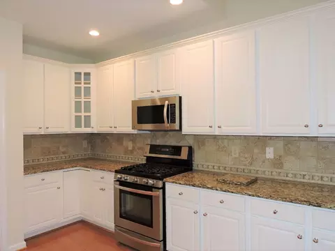 6 Thorn Brook Ct, Durham, NC 27703 photo 9