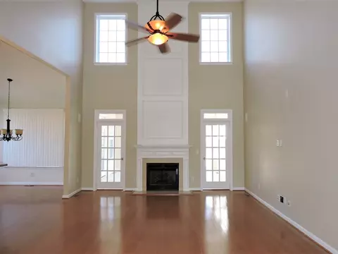 6 Thorn Brook Ct, Durham, NC 27703 photo 5