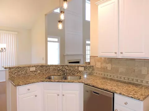 6 Thorn Brook Ct, Durham, NC 27703 photo 10