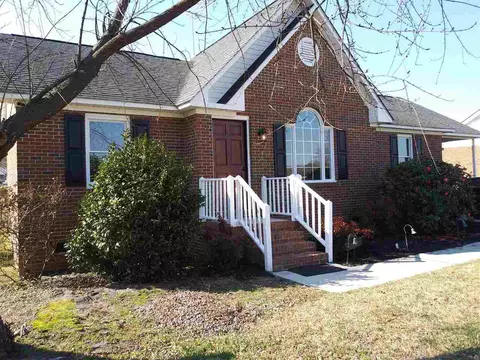 505 E Pine St, Pine Level, NC 27568 photo 3