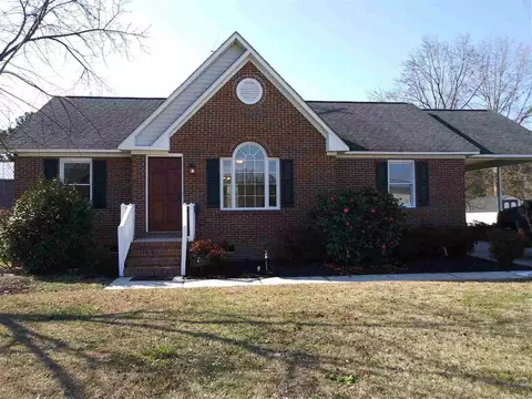 505 E Pine St, Pine Level, NC 27568 photo 1