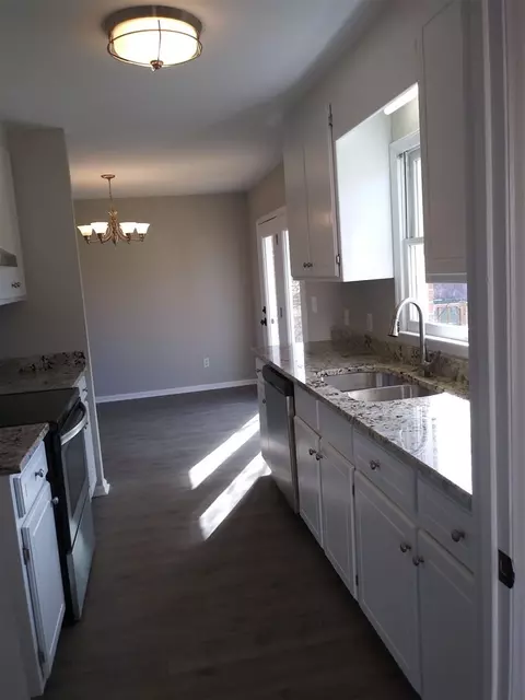 505 E Pine St, Pine Level, NC 27568 photo 7