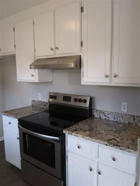 505 E Pine St, Pine Level, NC 27568 photo 17