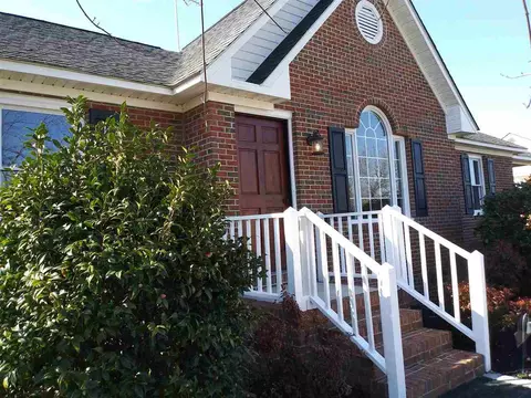 505 E Pine St, Pine Level, NC 27568 photo 2