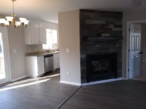 505 E Pine St, Pine Level, NC 27568 photo 6