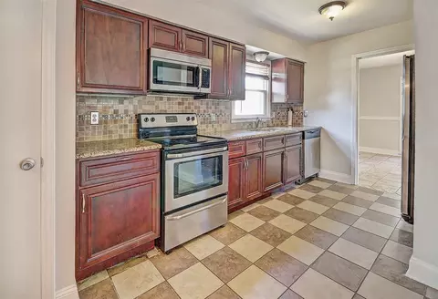 400 Rippling Stream Rd, Durham, NC 27704 photo 6