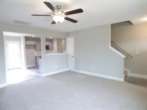 77 Jerome St, Benson, NC 27504 photo 4