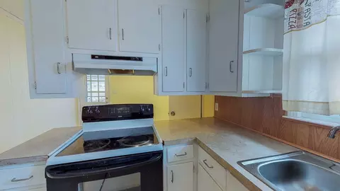 1202 Dover St, Roxboro, NC 27573 photo 10