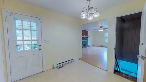 1202 Dover St, Roxboro, NC 27573 photo 4