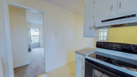 1202 Dover St, Roxboro, NC 27573 photo 9